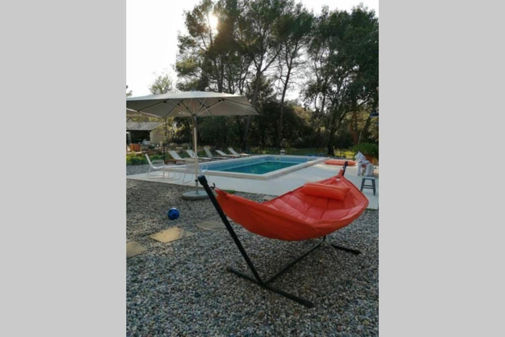 Gite Dans Les Pins Avec Piscine Villa Mazan Exterior photo