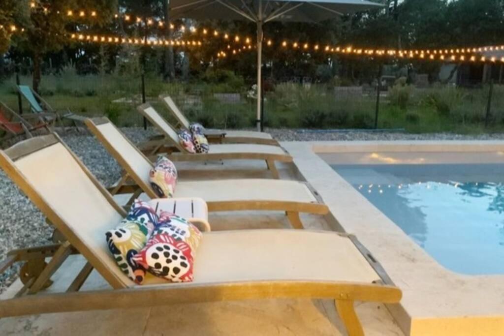 Gite Dans Les Pins Avec Piscine Villa Mazan Exterior photo