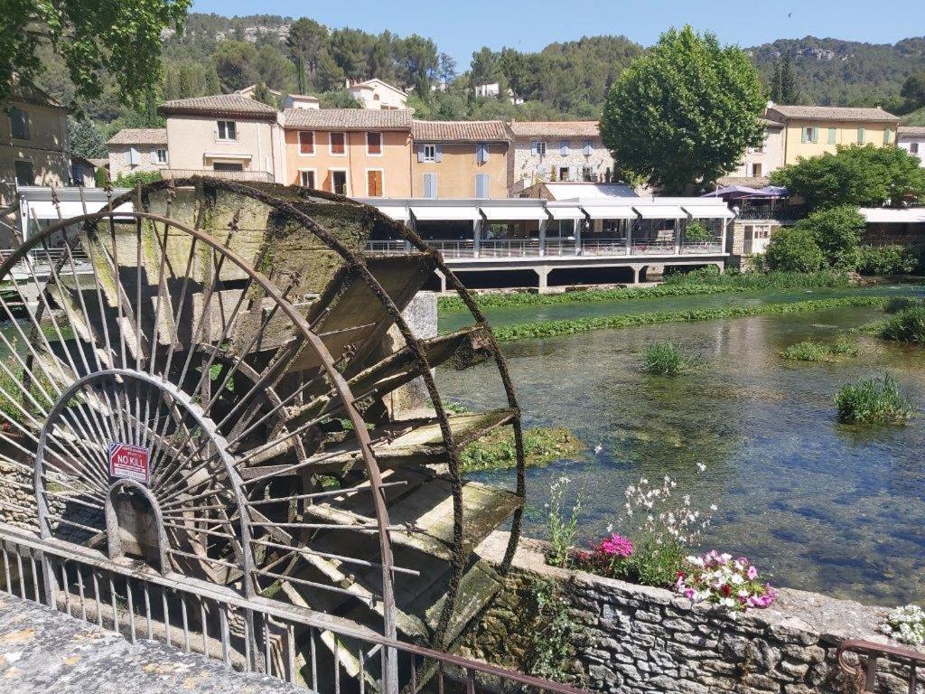 Gite Dans Les Pins Avec Piscine Villa Mazan Exterior photo