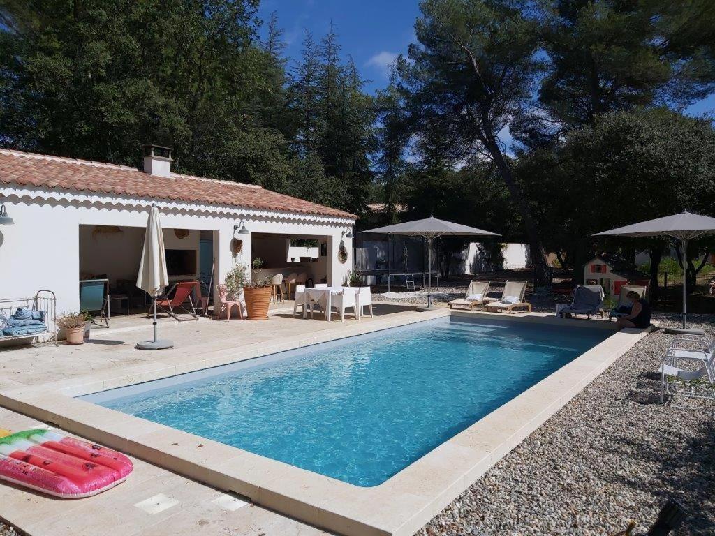 Gite Dans Les Pins Avec Piscine Villa Mazan Exterior photo